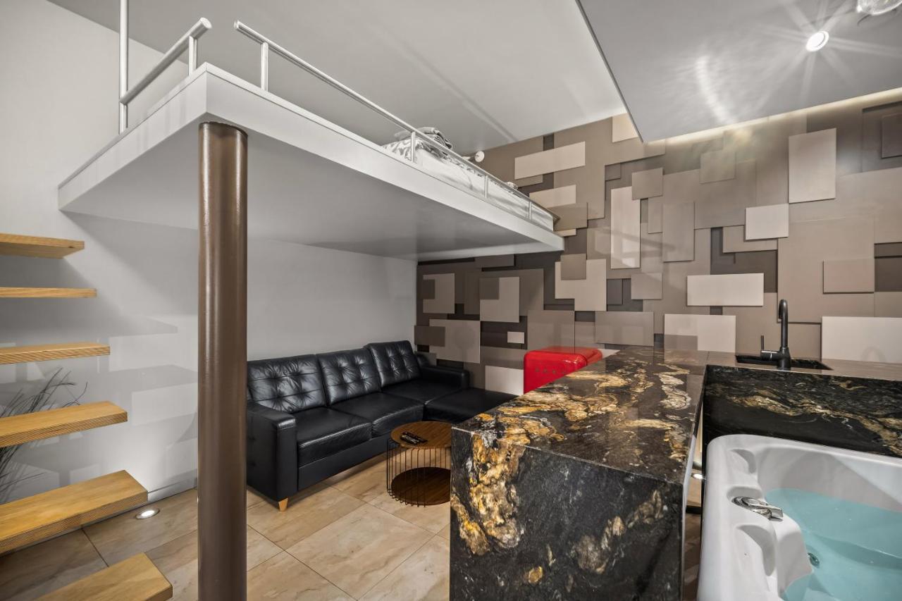 Secret Lounge - Cozy Studio with Sauna and Jacuzzi Wilna Exterior foto